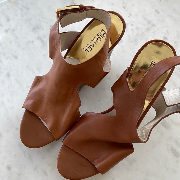 MICHAEL Michael Kors Brown Leather Josephine Wedge Sandals Size 9 - Picture 2 of 7